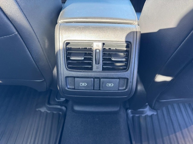 Honda Accord Hybrid Vehicle Image 16