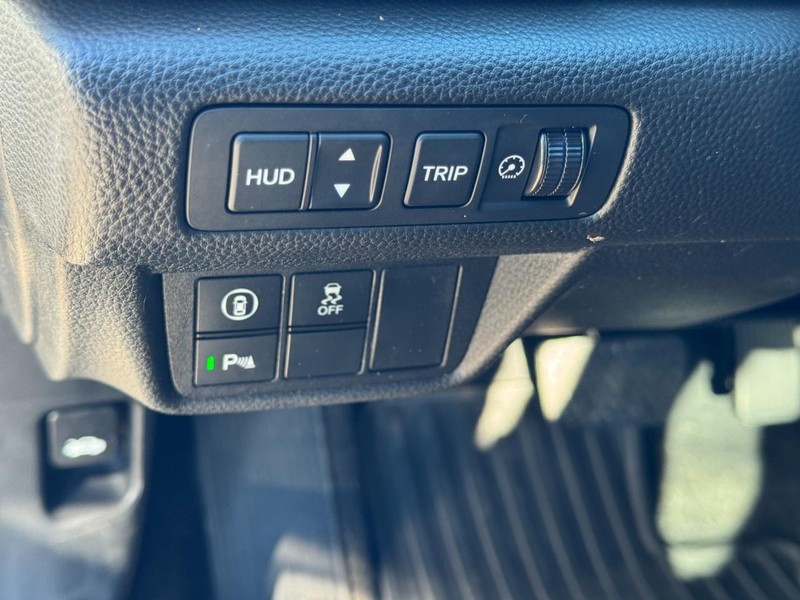 Honda Accord Hybrid Vehicle Image 17