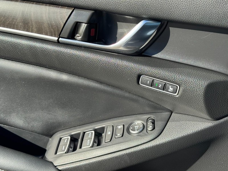 Honda Accord Hybrid Vehicle Image 24