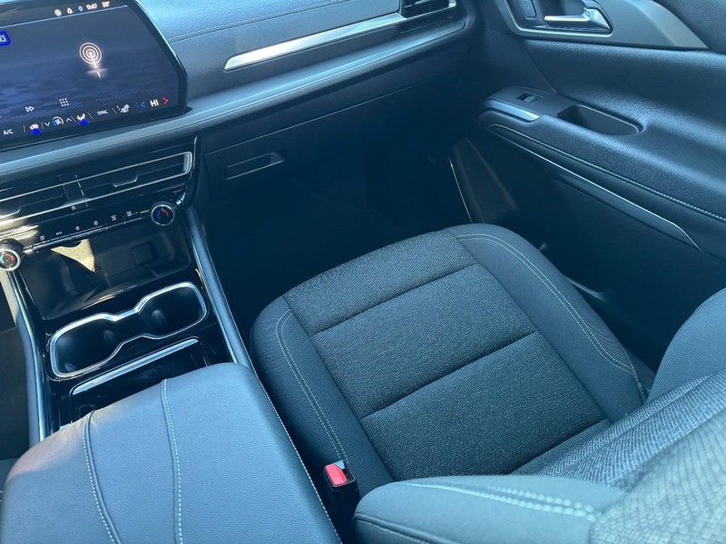 Chevrolet Traverse Vehicle Image 14