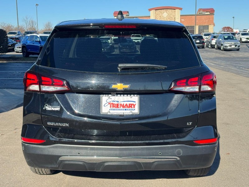 Chevrolet Equinox Vehicle Image 04