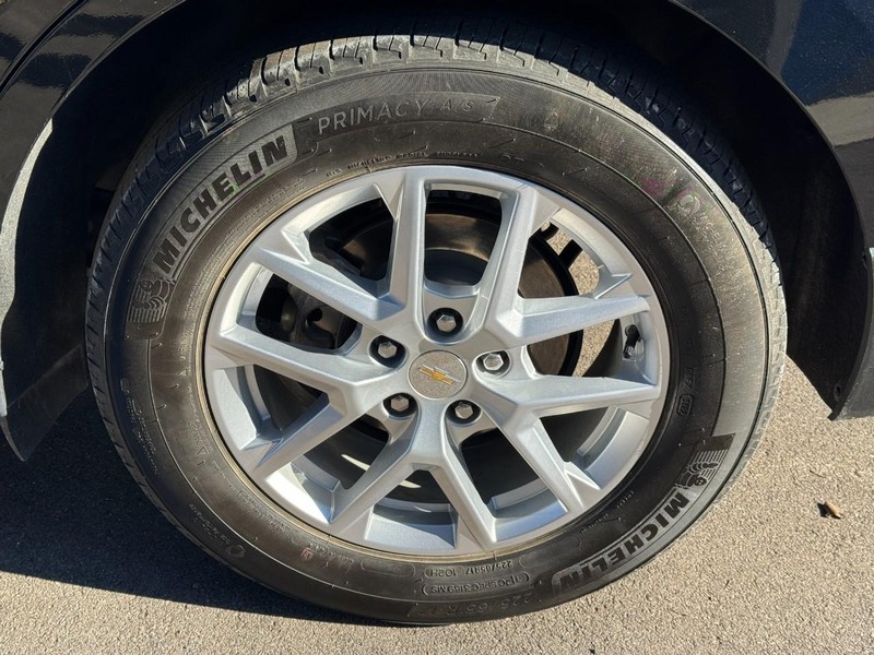 Chevrolet Equinox Vehicle Image 06