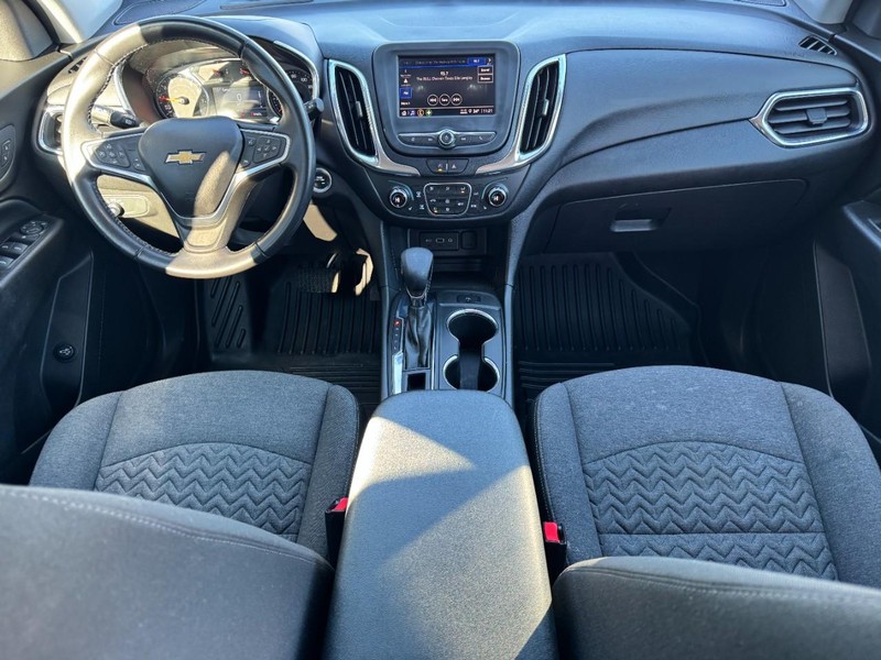 Chevrolet Equinox Vehicle Image 10