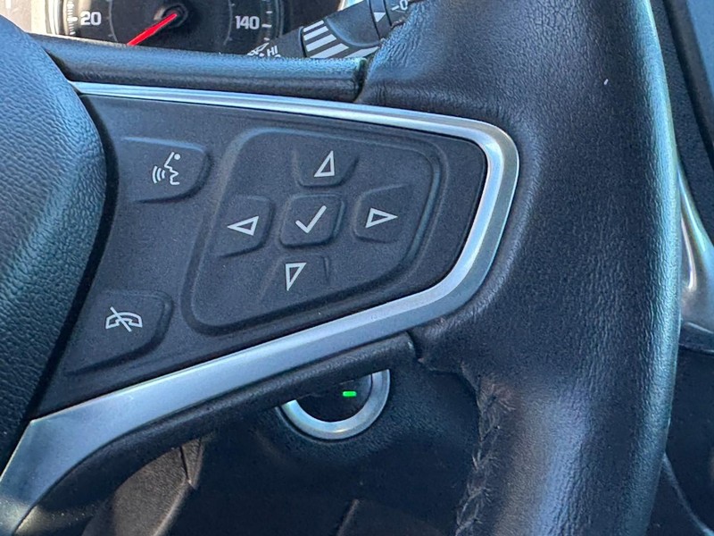 Chevrolet Equinox Vehicle Image 18