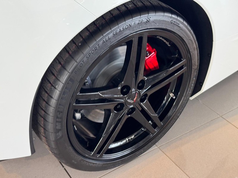 Chevrolet Corvette Vehicle Image 03