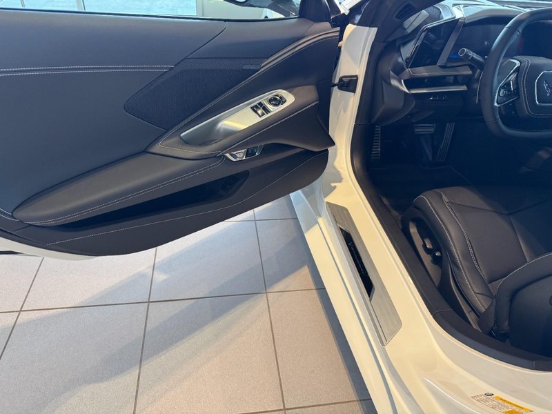 Chevrolet Corvette Vehicle Image 07