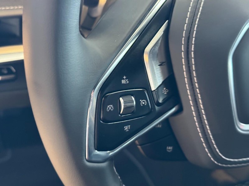 Chevrolet Corvette Vehicle Image 10