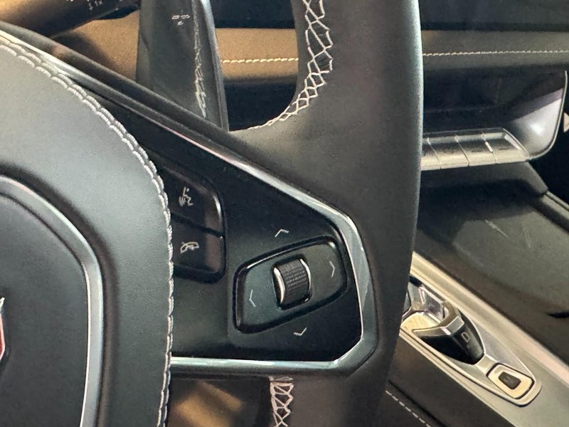 Chevrolet Corvette Vehicle Image 11