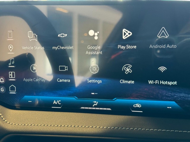 Chevrolet Corvette Vehicle Image 15