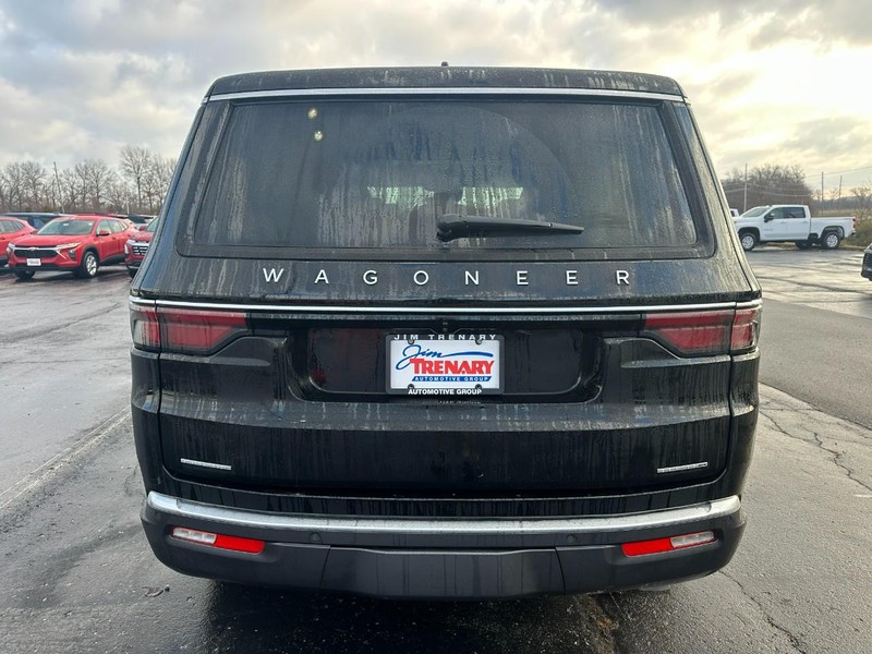 Jeep Wagoneer Vehicle Image 04