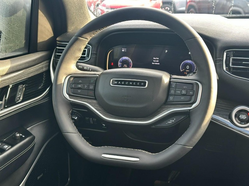 Jeep Wagoneer Vehicle Image 15