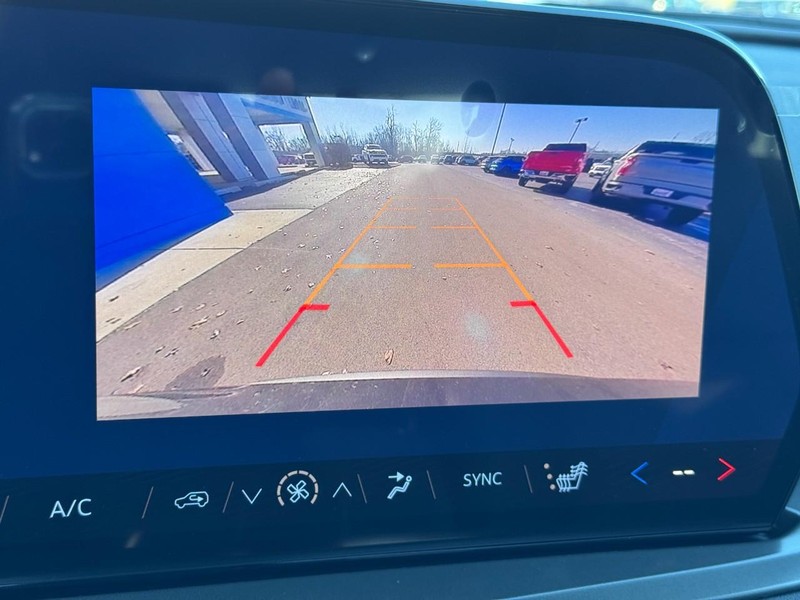 Chevrolet Traverse Vehicle Image 15