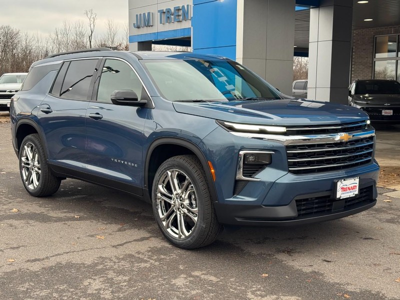 Chevrolet Traverse Vehicle Image 02