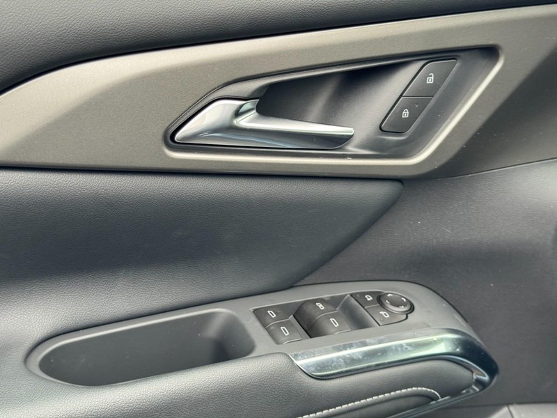 Chevrolet Traverse Vehicle Image 12