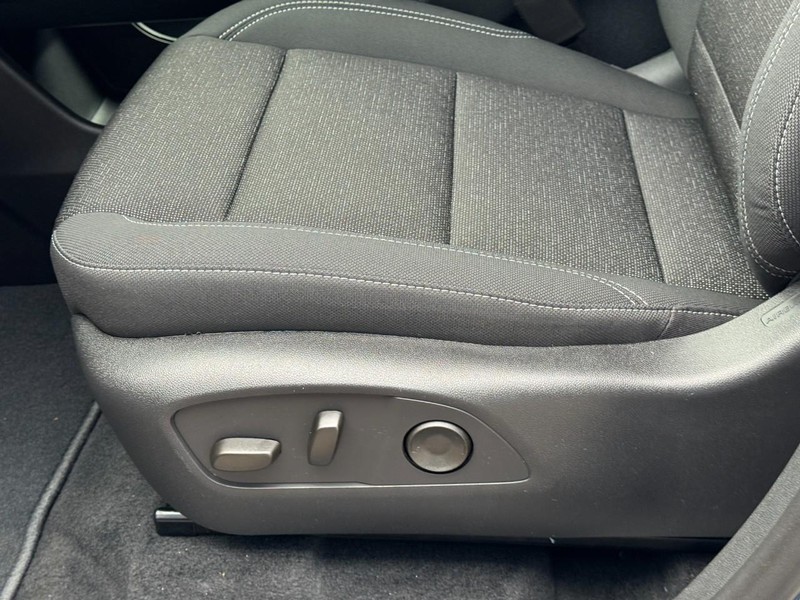 Chevrolet Traverse Vehicle Image 14