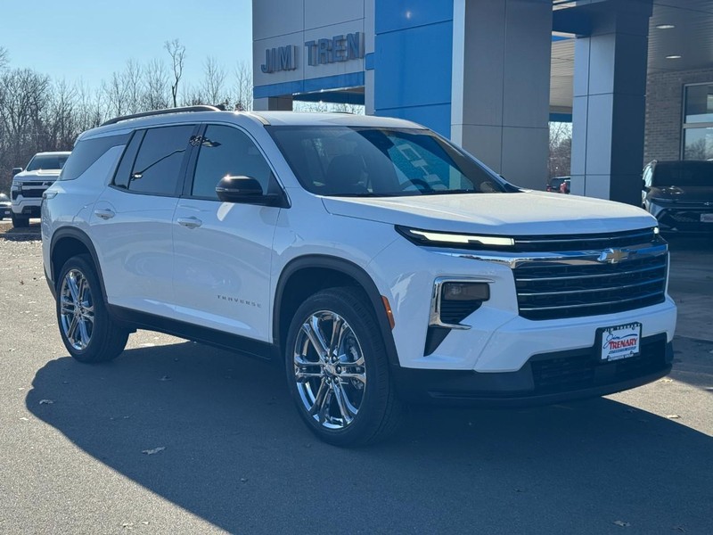 Chevrolet Traverse Vehicle Image 02