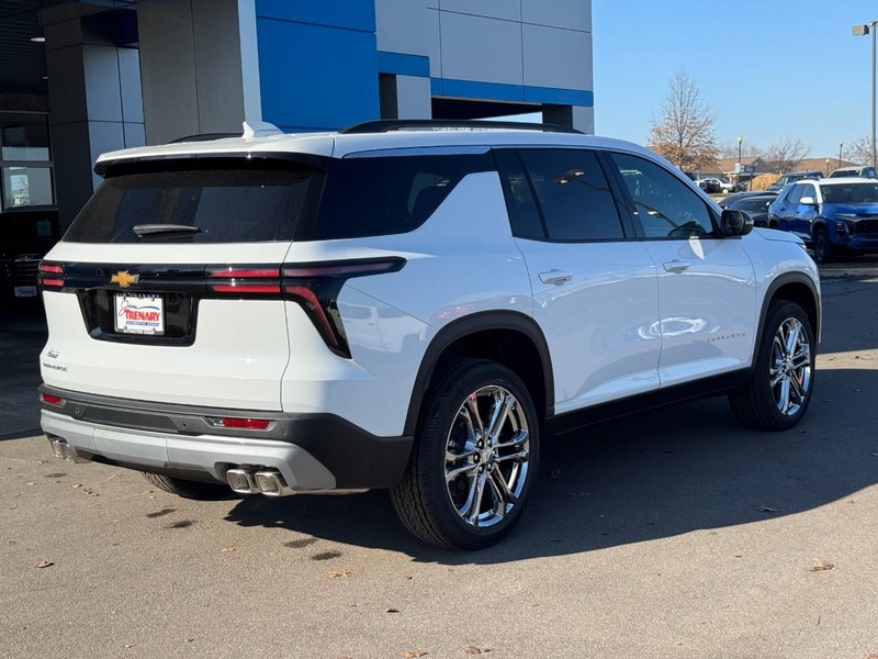 Chevrolet Traverse Vehicle Image 03