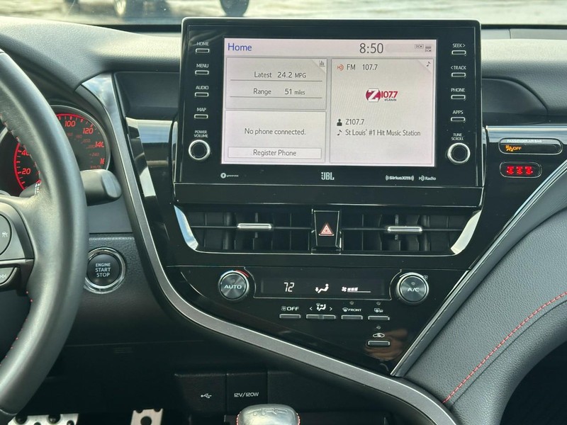 Toyota Camry Vehicle Image 13