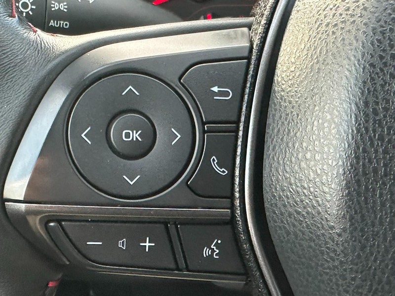 Toyota Camry Vehicle Image 17