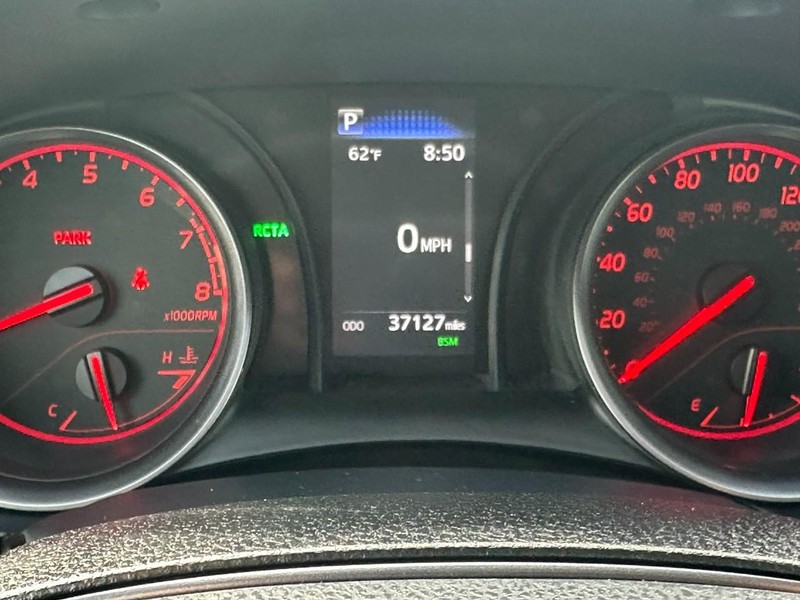 Toyota Camry Vehicle Image 19