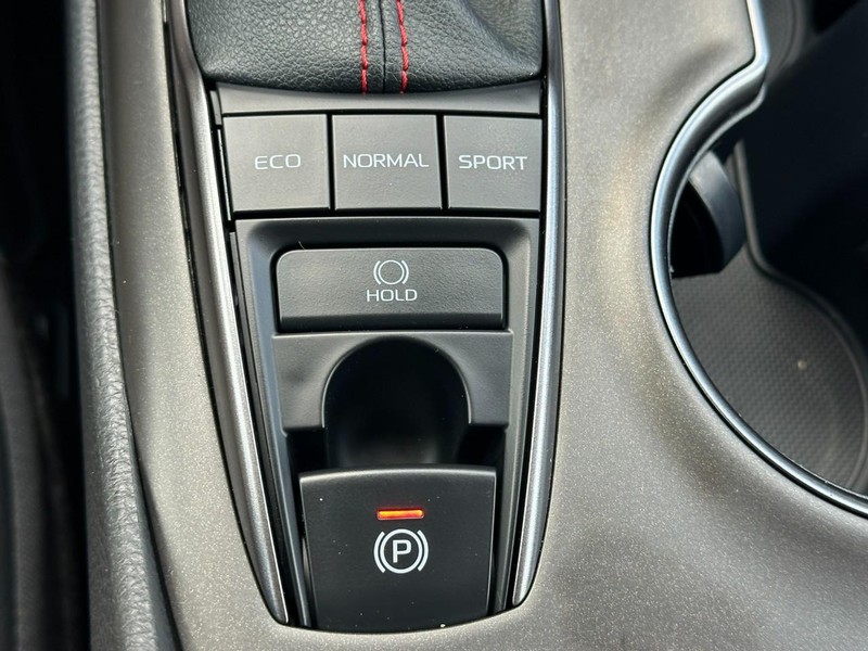 Toyota Camry Vehicle Image 20