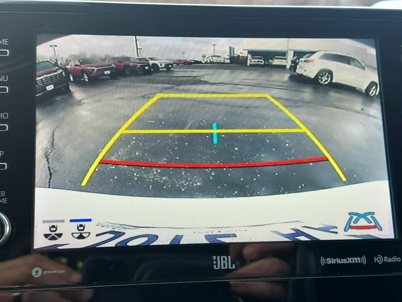 Toyota Camry Vehicle Image 21