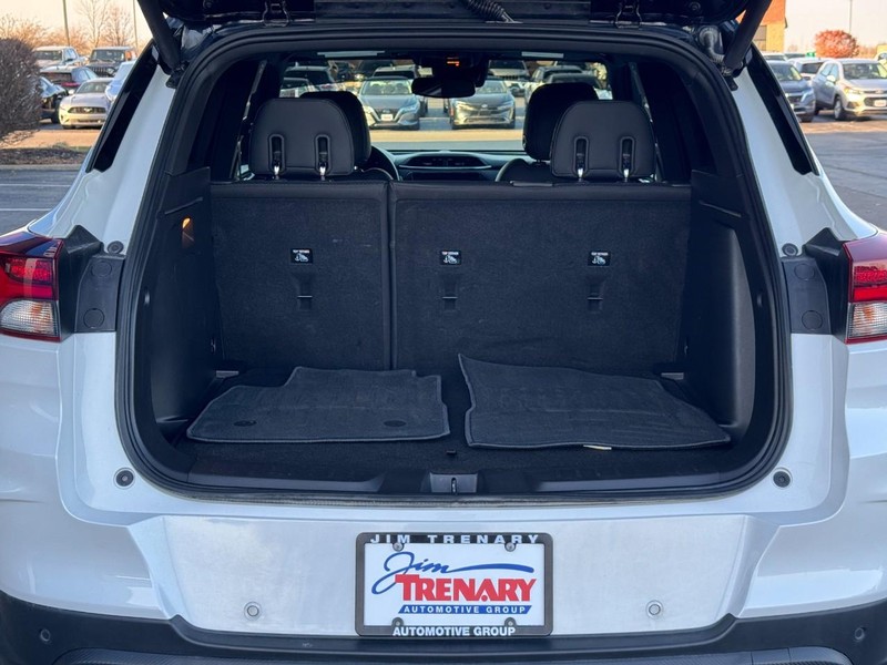 Chevrolet TrailBlazer Vehicle Image 04