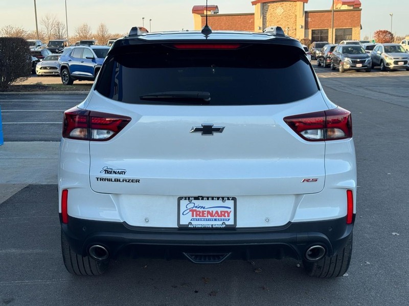 Chevrolet TrailBlazer Vehicle Image 05