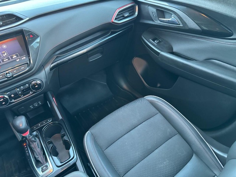 Chevrolet TrailBlazer Vehicle Image 16