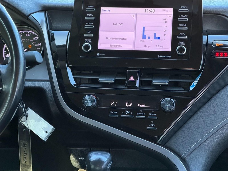 Toyota Camry Vehicle Image 12