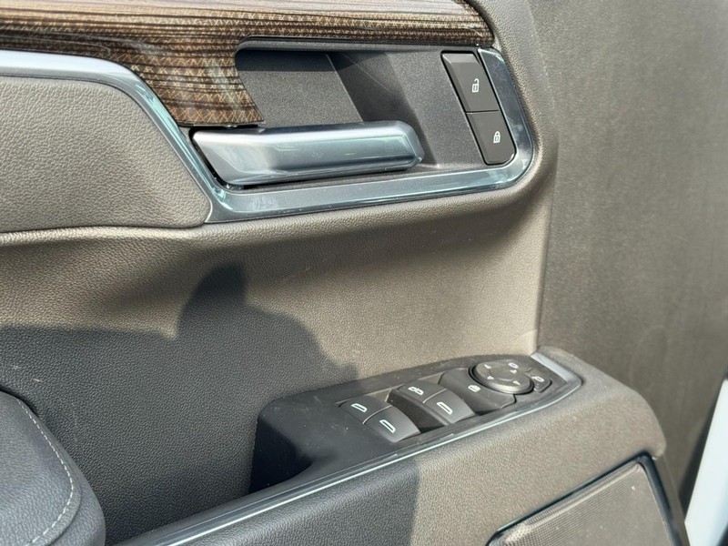 Chevrolet Silverado 1500 Vehicle Image 11