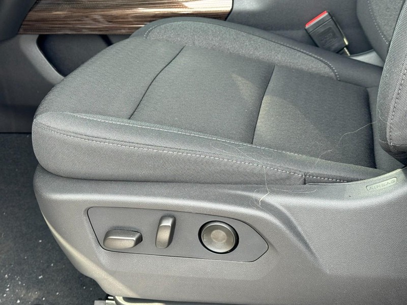 Chevrolet Silverado 1500 Vehicle Image 12