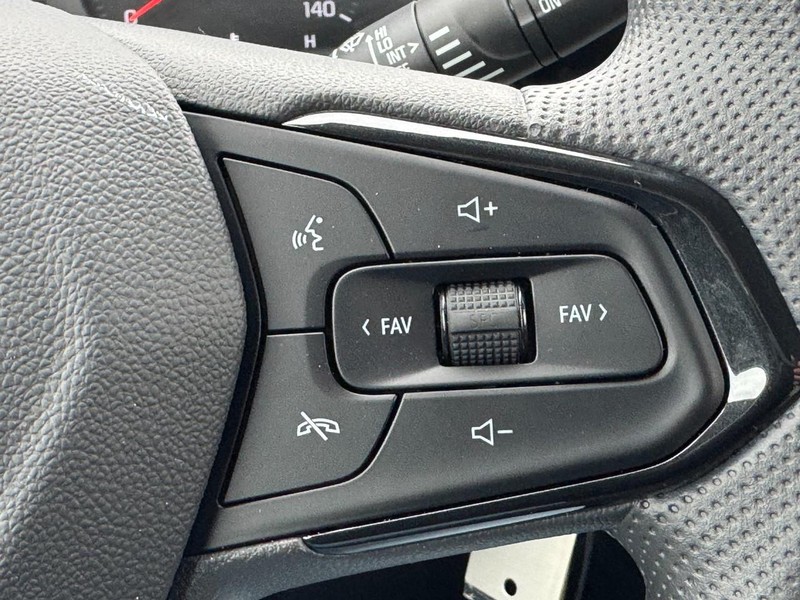 Chevrolet Trax Vehicle Image 14