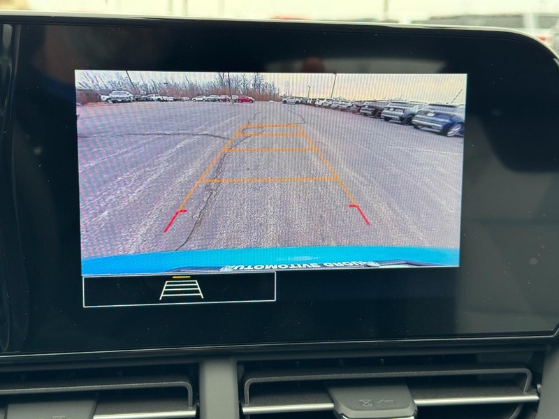 Chevrolet Trax Vehicle Image 16