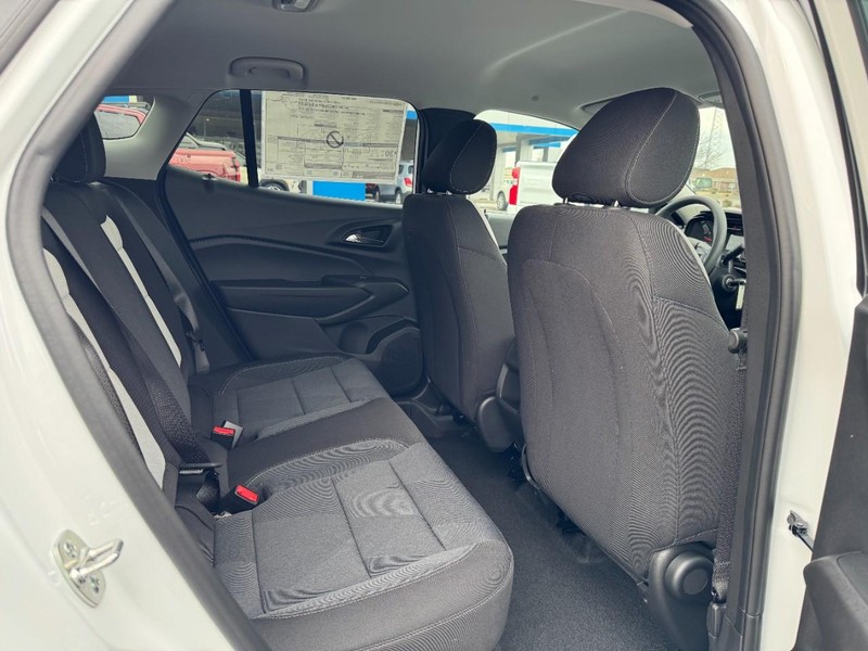 Chevrolet Trax Vehicle Image 05