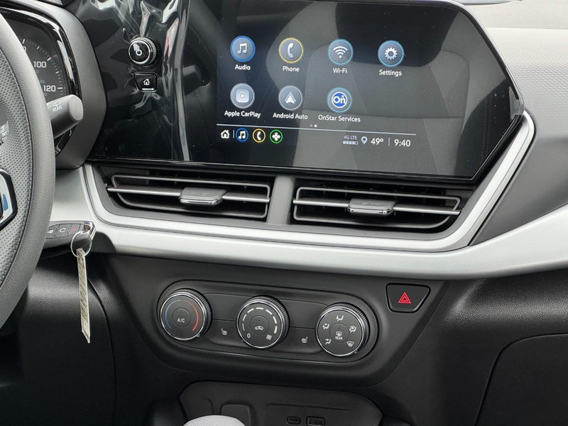 Chevrolet Trax Vehicle Image 08