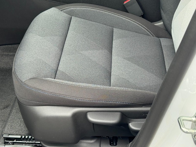 Chevrolet Trax Vehicle Image 11