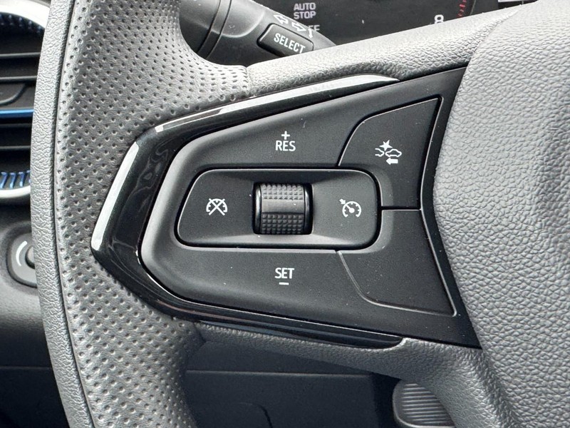 Chevrolet Trax Vehicle Image 13