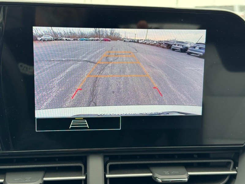 Chevrolet Trax Vehicle Image 16