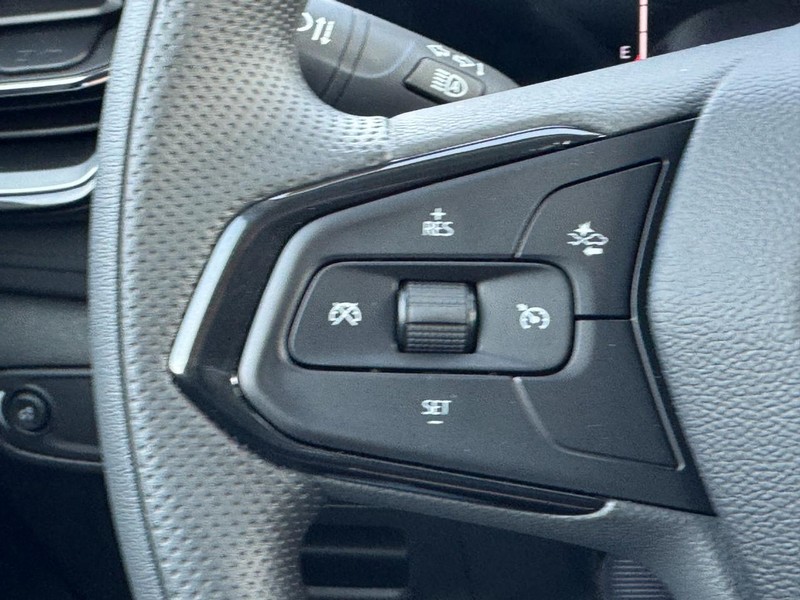 Chevrolet TrailBlazer Vehicle Image 13