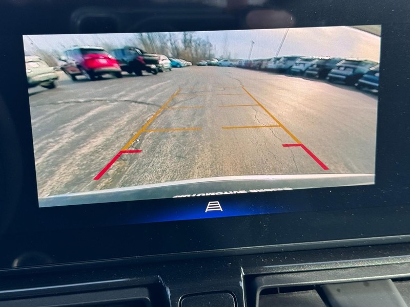 Chevrolet TrailBlazer Vehicle Image 16