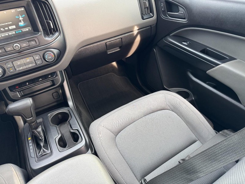 Chevrolet Colorado Vehicle Image 15