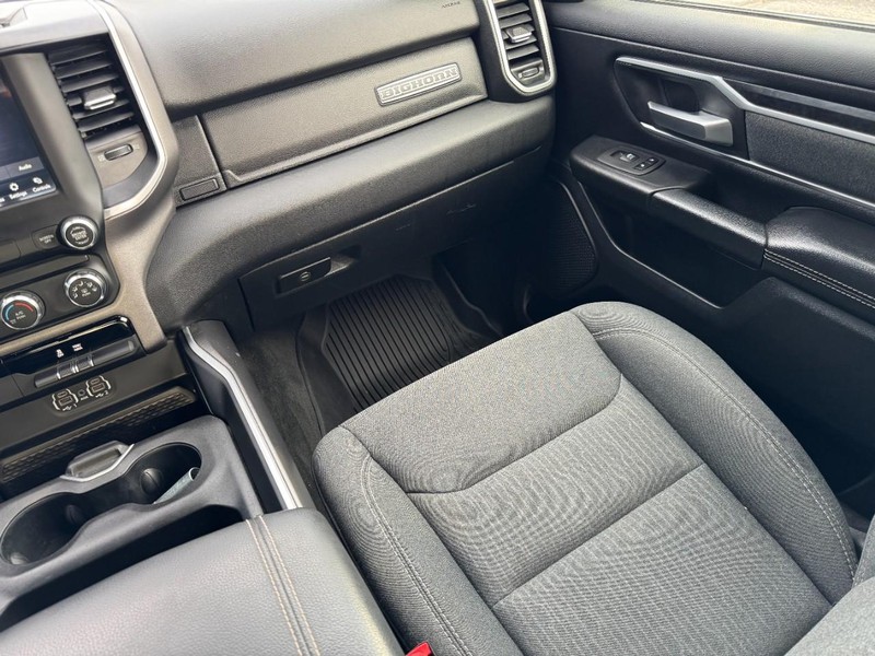 Ram 1500 Vehicle Image 15