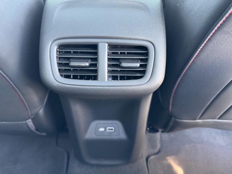 Buick Envision Vehicle Image 16