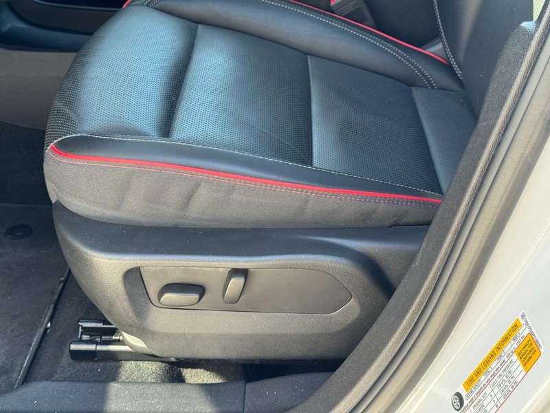 Buick Envision Vehicle Image 26