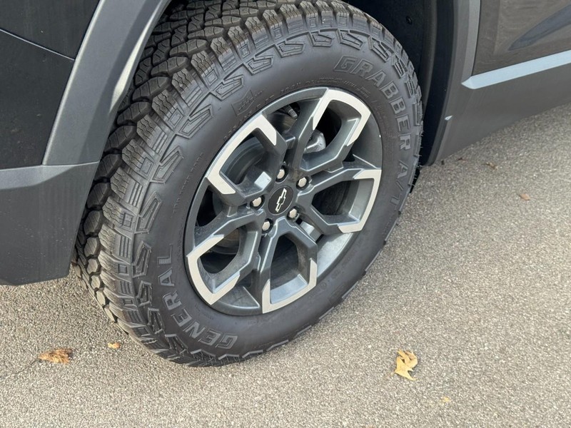 Chevrolet Equinox Vehicle Image 04