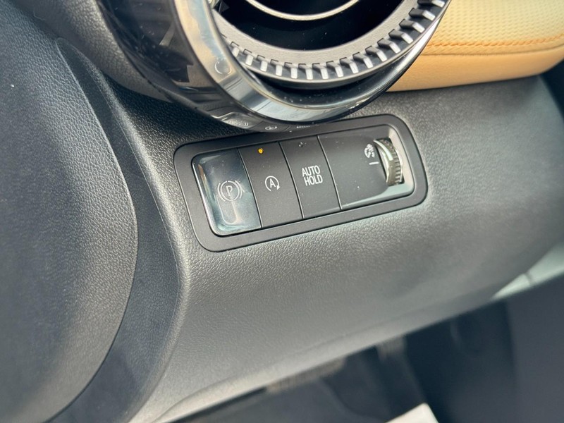 Chevrolet Equinox Vehicle Image 12