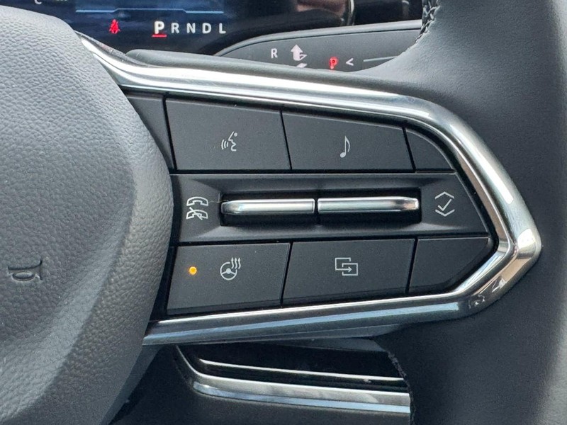 Chevrolet Equinox Vehicle Image 14