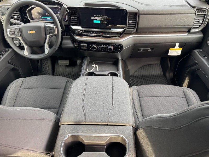 Chevrolet Silverado 2500HD Vehicle Image 06