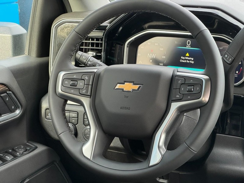 Chevrolet Silverado 2500HD Vehicle Image 07